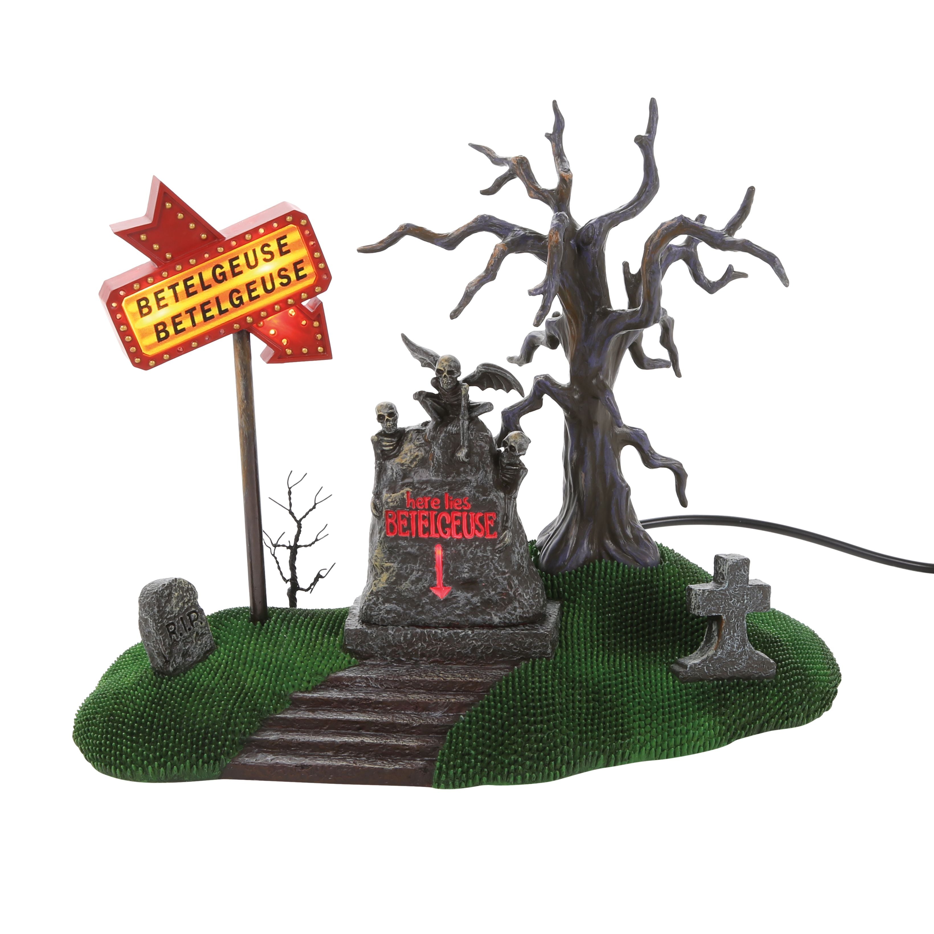 Department 56 Beetlejuice Village: Beetlejuice Cemetery Plot